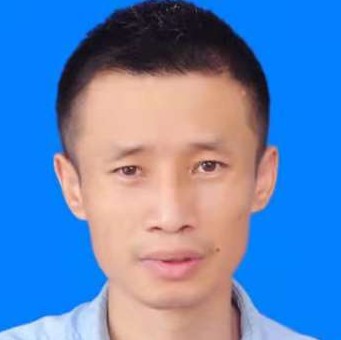 弑神白云的照片
