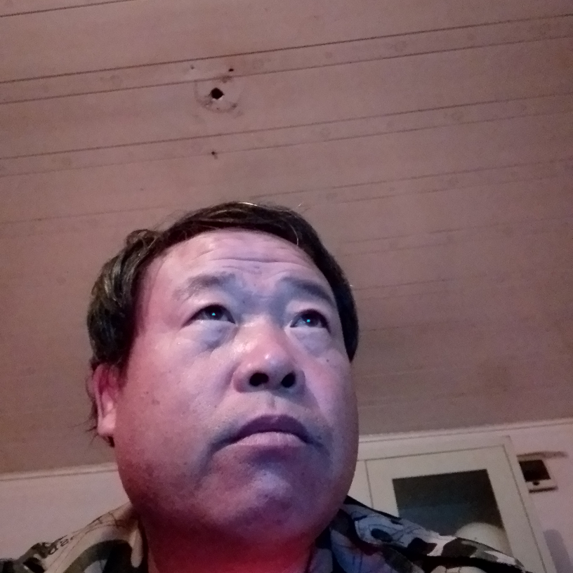 漂亮吃醋音响的照片