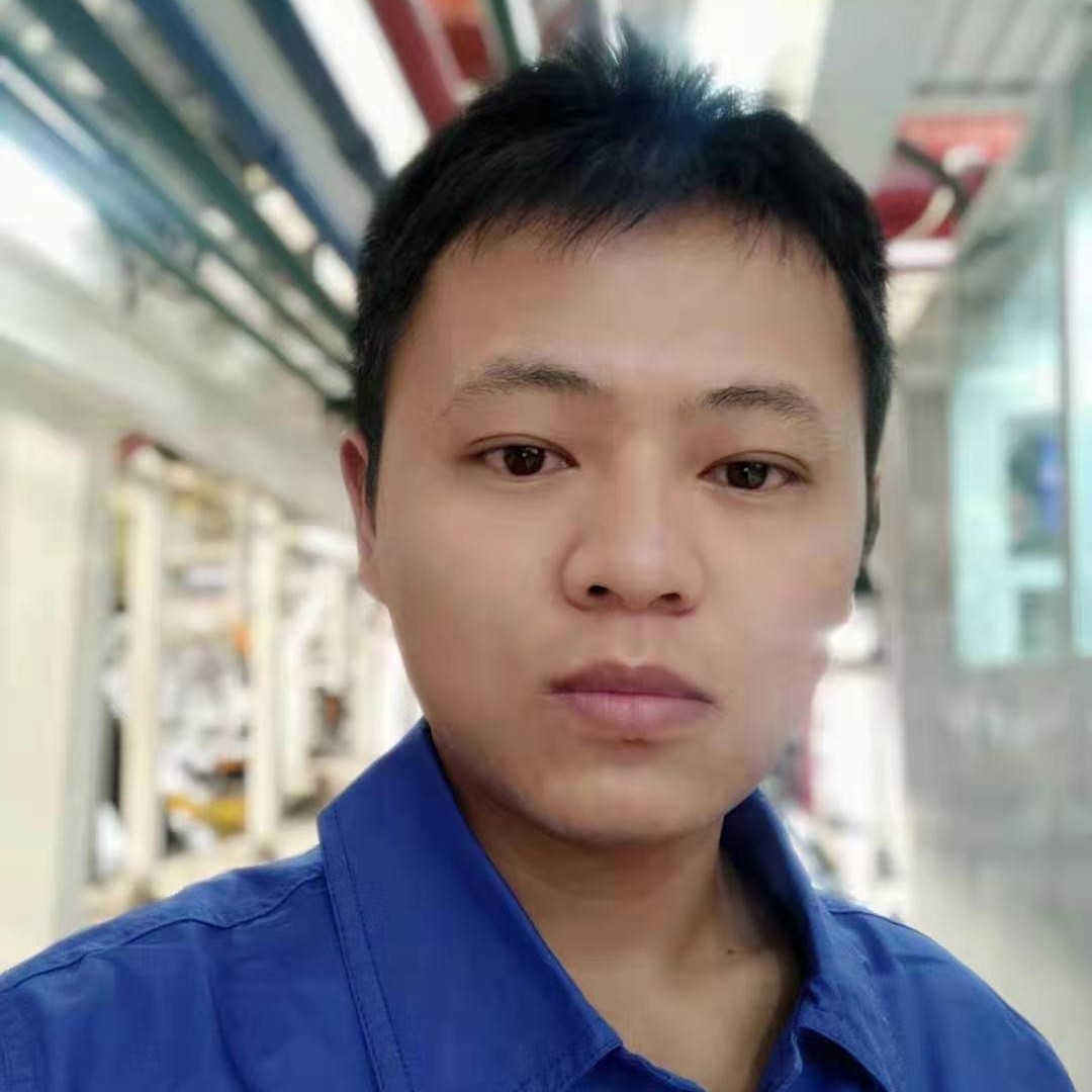 李晓鸣的照片