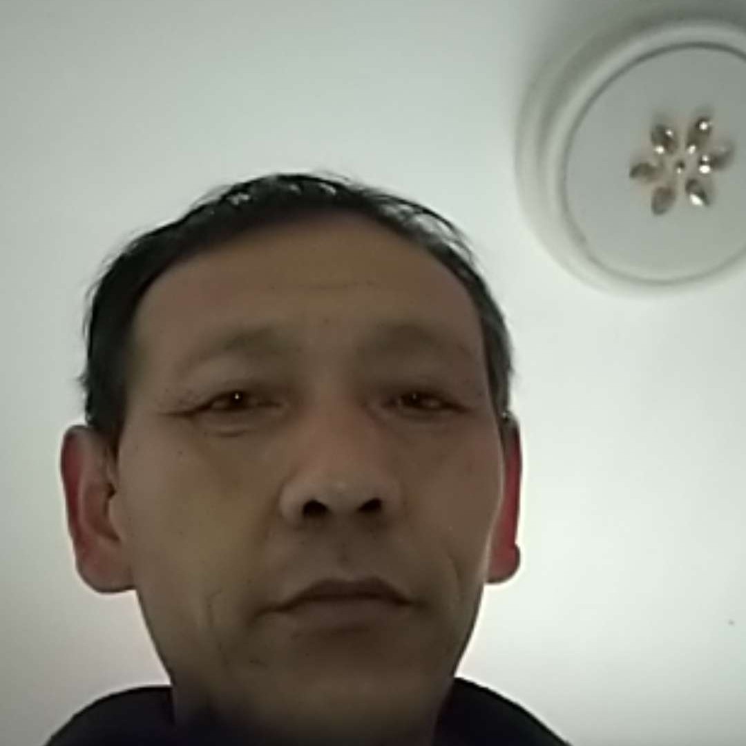 雪见拿指甲油的照片