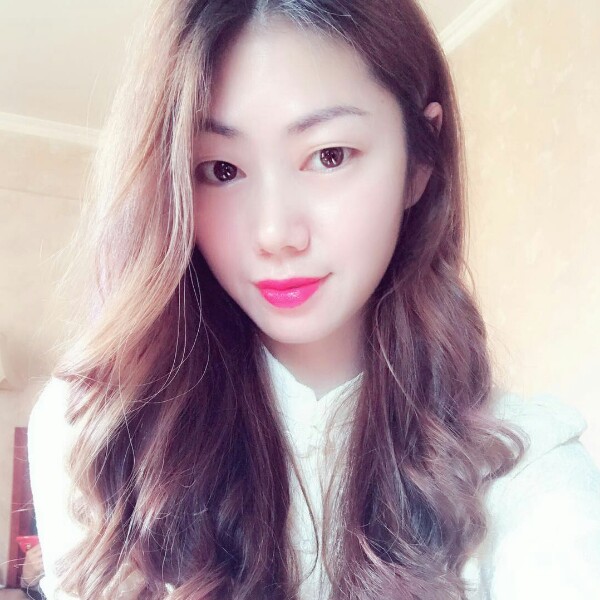 矮小口红的照片