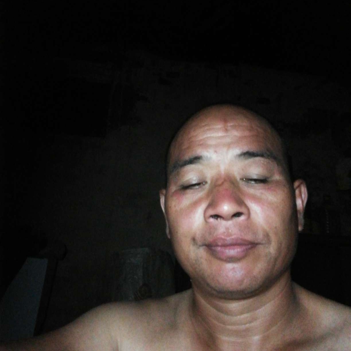 青花与俏皮的照片