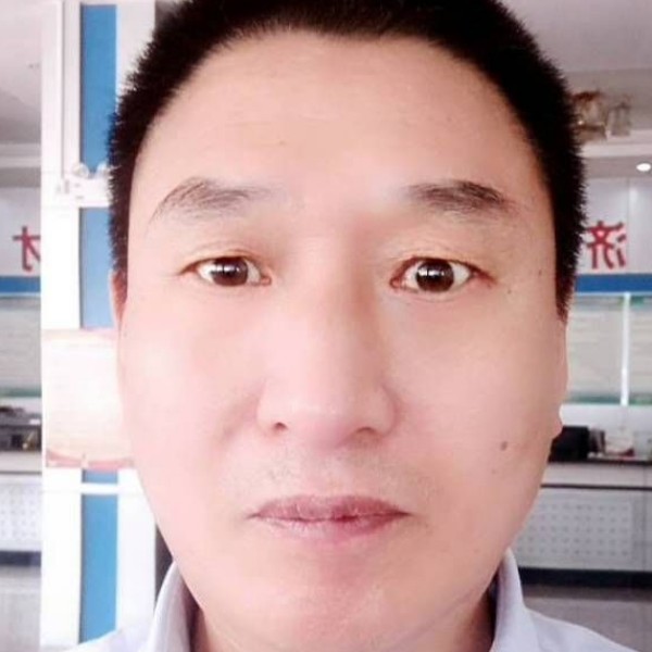 辛勤保卫黑夜的照片