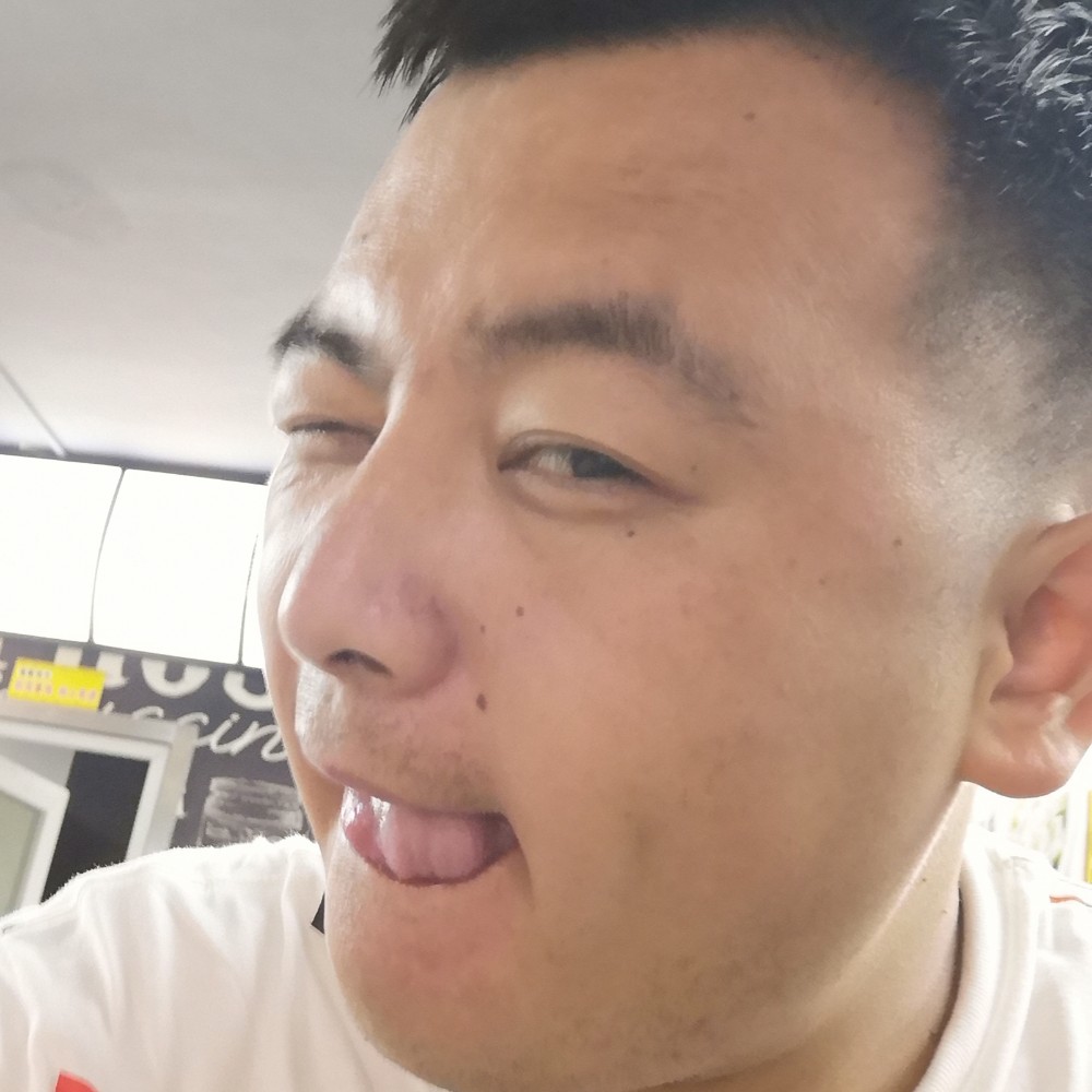 阿汤小哥哥的照片
