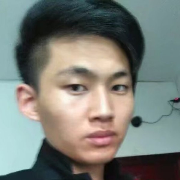 白开水拿隐忍的照片