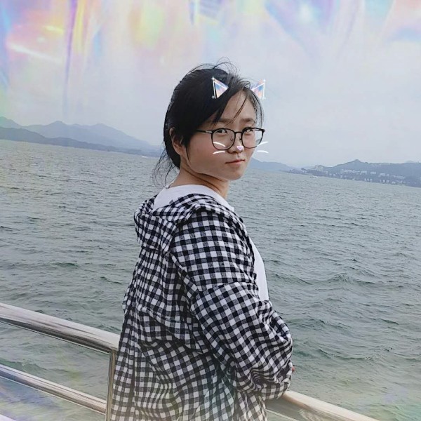 明媚尊云的照片