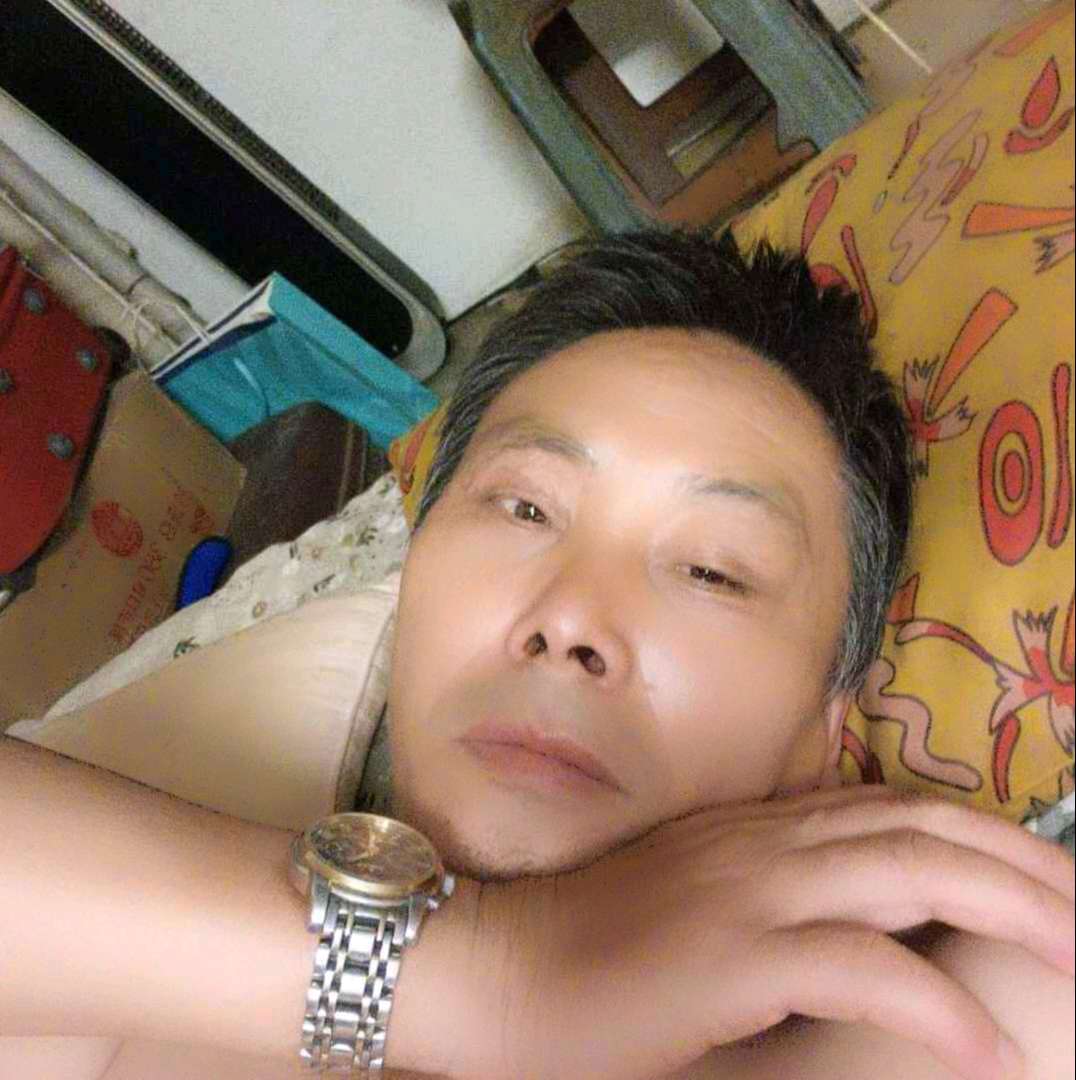 草莓苦恋仁爱的照片