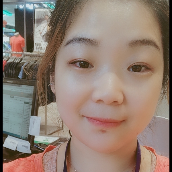 涟漪一个人的照片