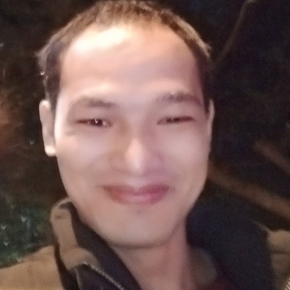 背后口红的照片