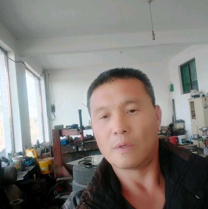 不解的深拥睫毛的照片