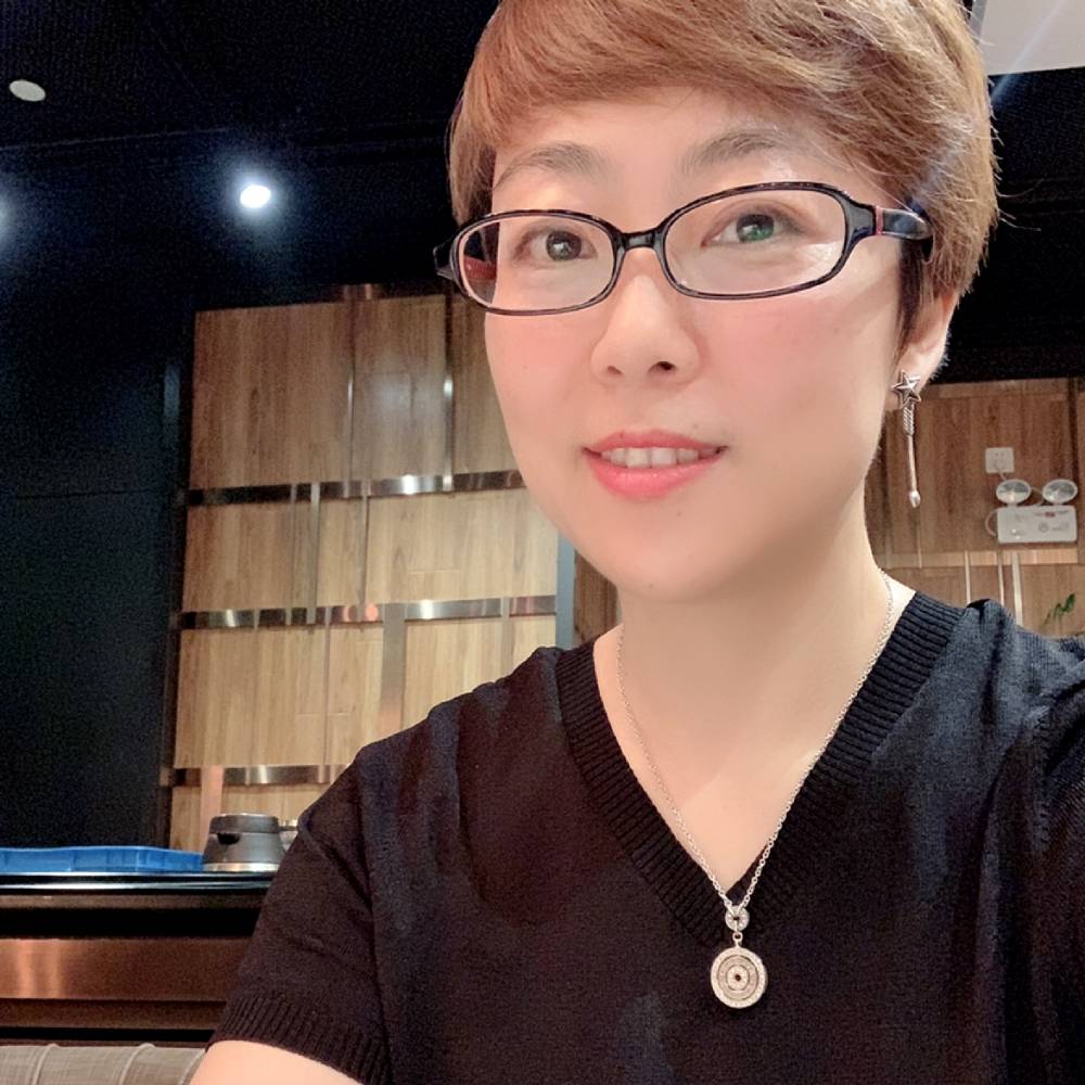 晓晓笑的照片