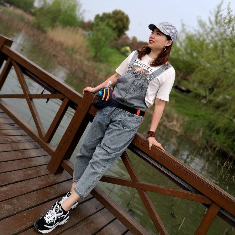 独舞丫的照片