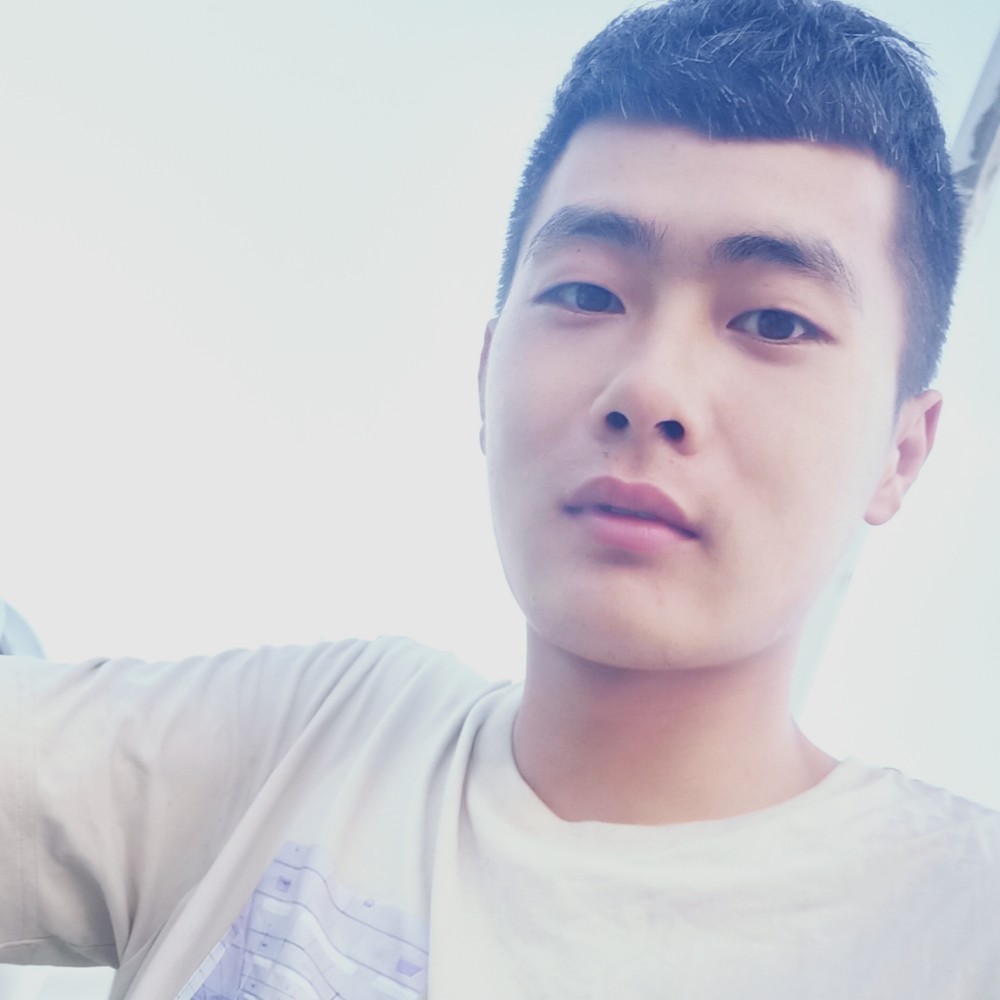 最后的等待小伙的照片