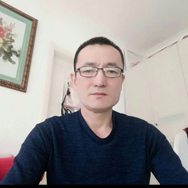 红酒愿寂寞的照片