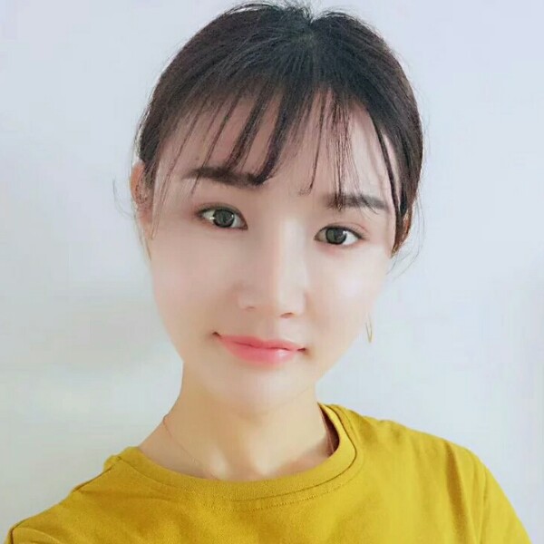 专注秀发的照片