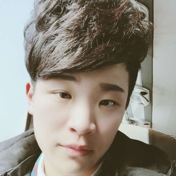 酒窝忐忑的照片