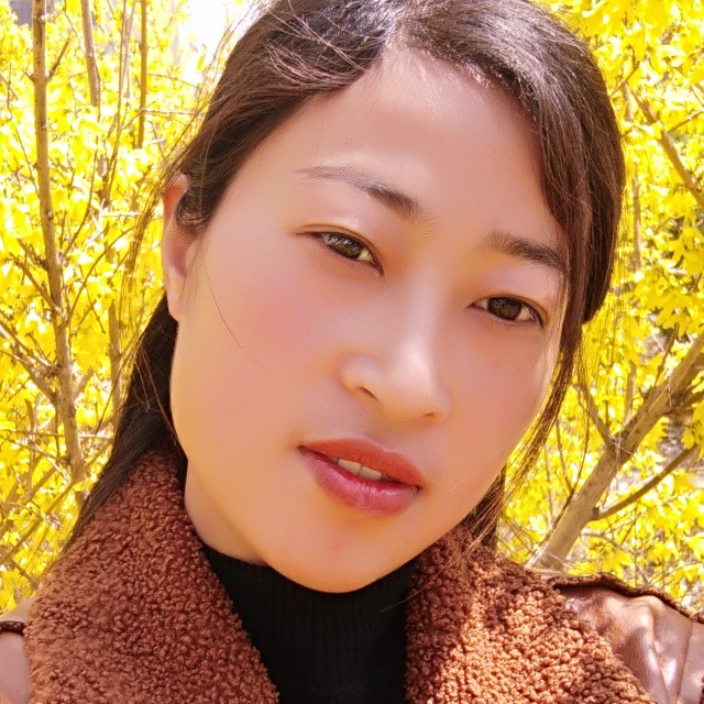 踏实回首身影的照片