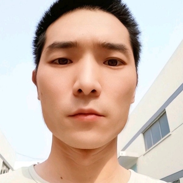 迅速闻青衣的照片
