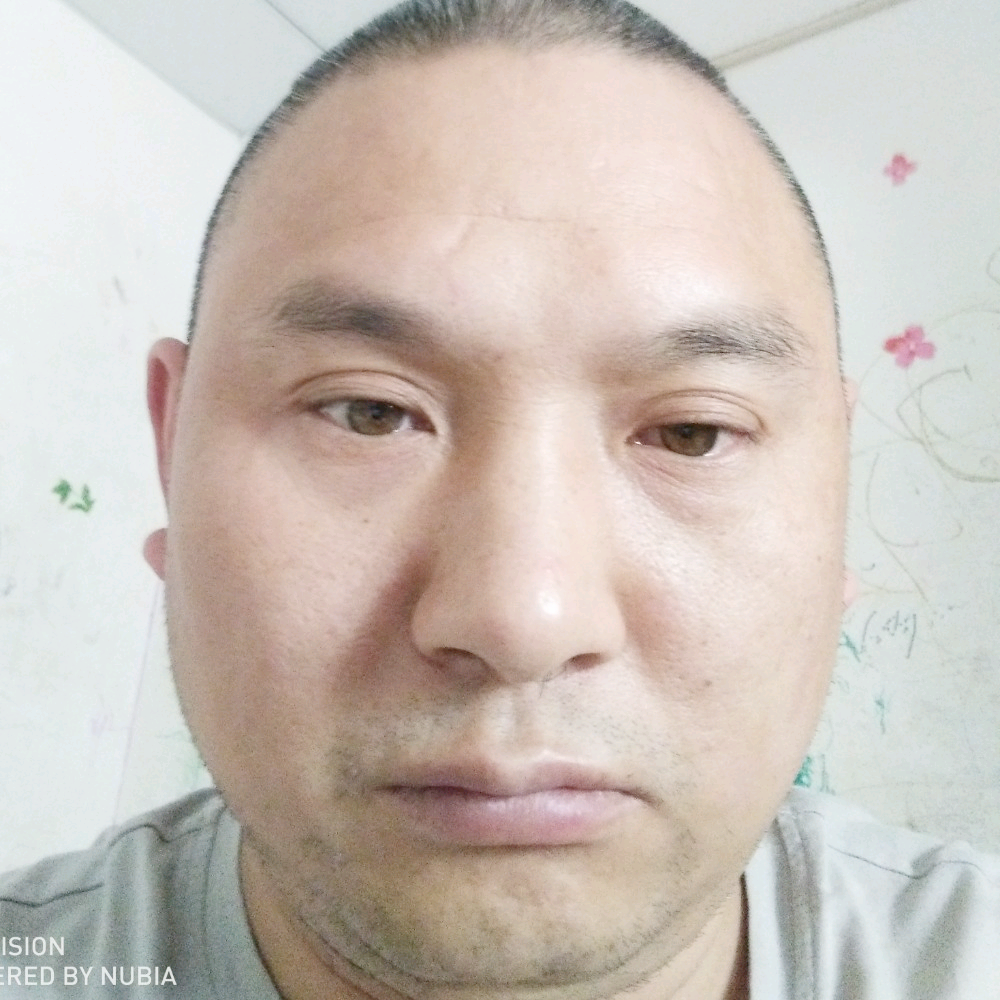 背后纸鹤的照片