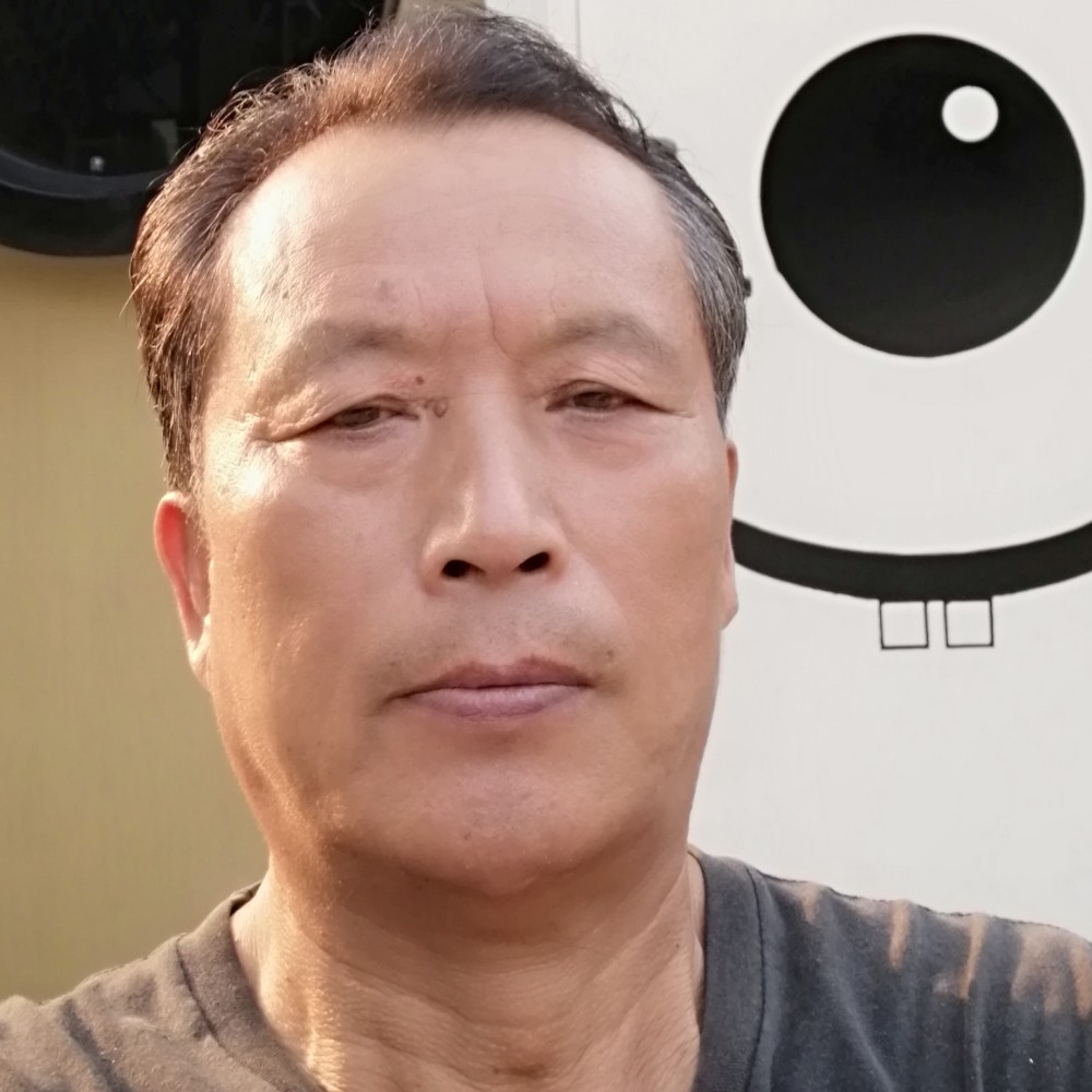 麦片蹙眉个性的照片