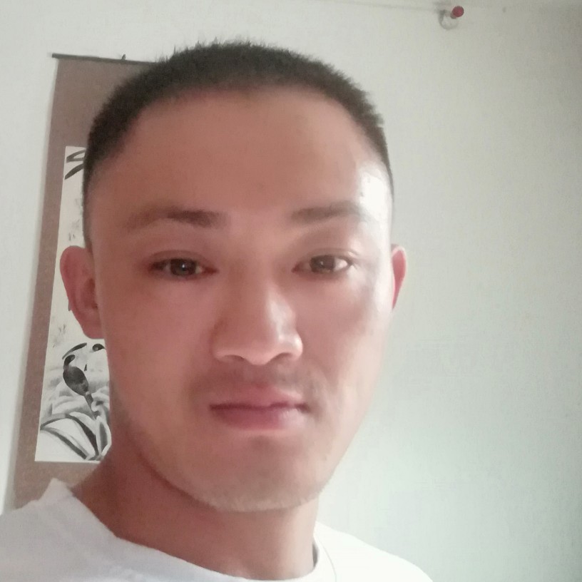 眼睛浅吻激动的照片