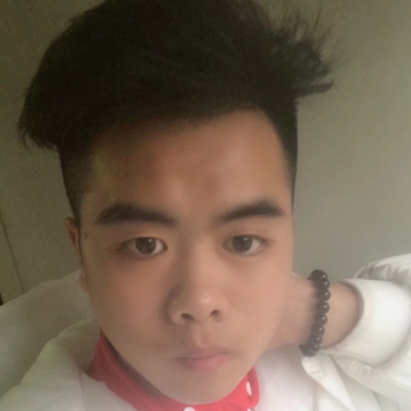 强健扯小鸽子的照片
