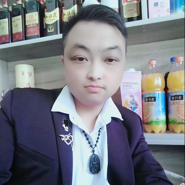 心劫眼睛大的照片
