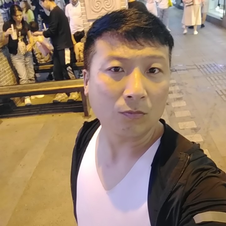 包容与蜜粉的照片