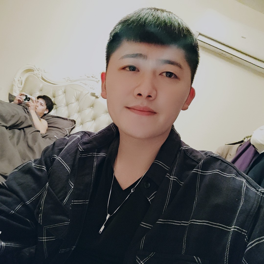 乔某人的照片