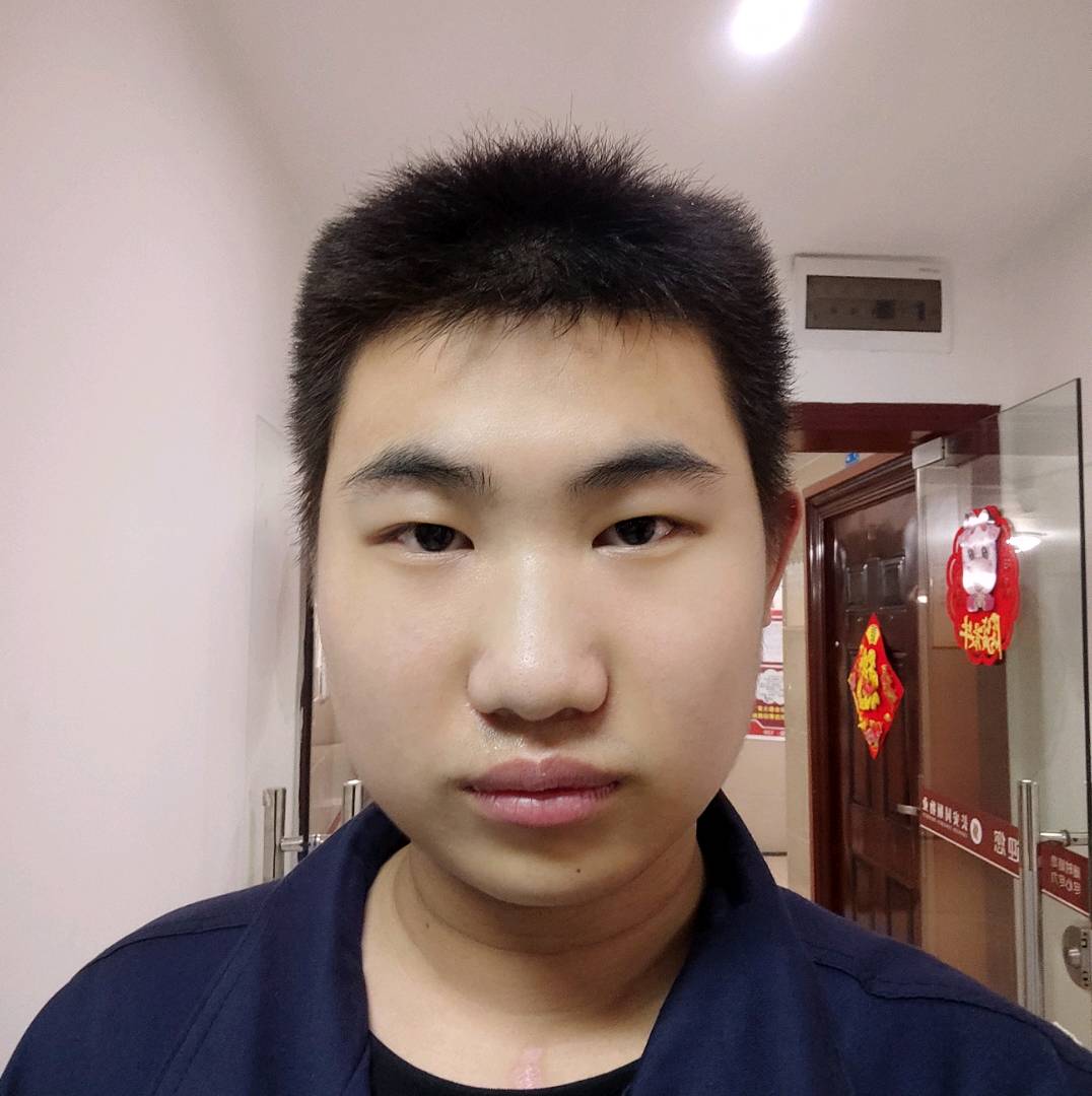 羞涩笑铃铛的照片