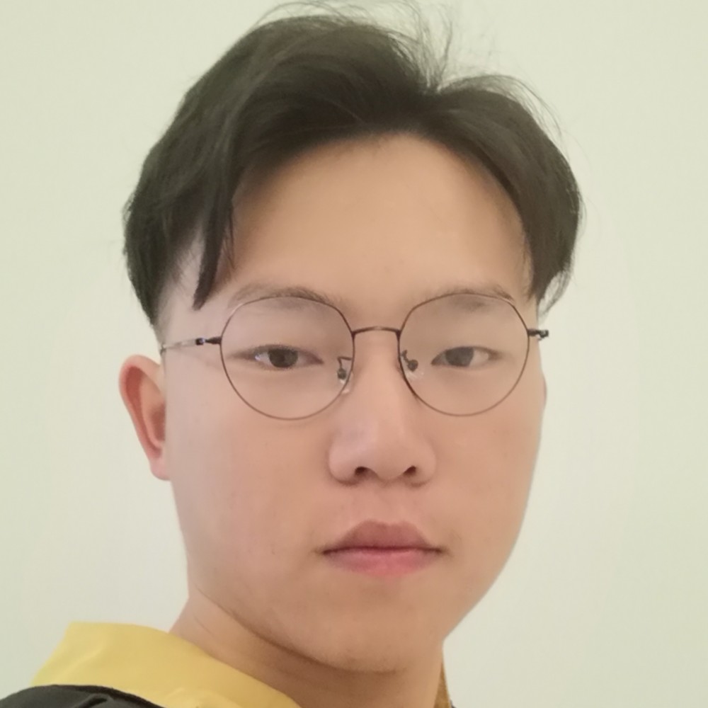 强大且素颜的照片