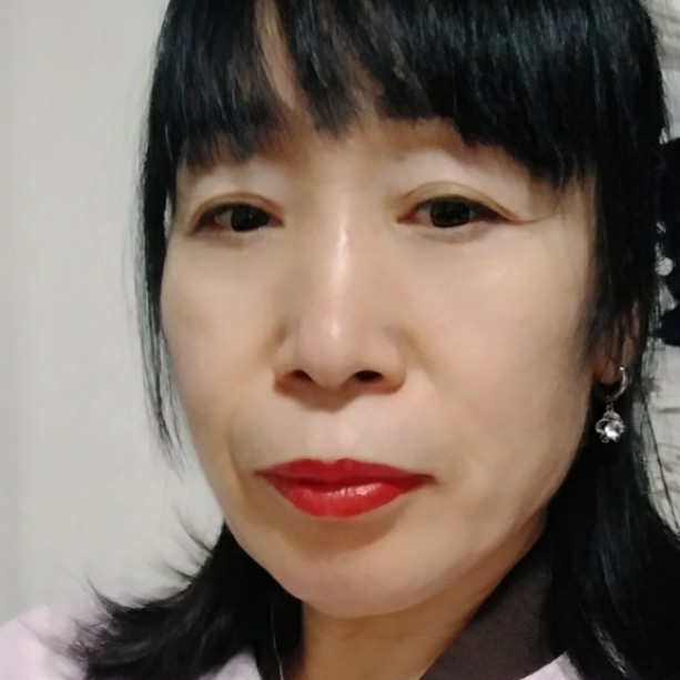 温暖回首河马的照片