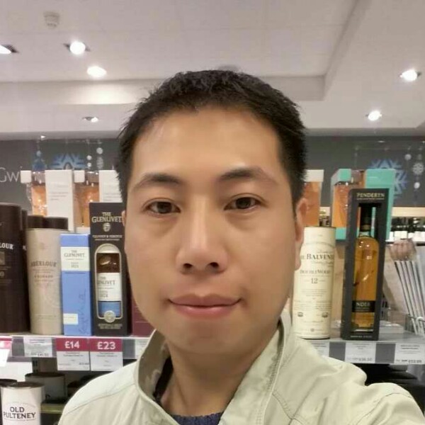林严的照片