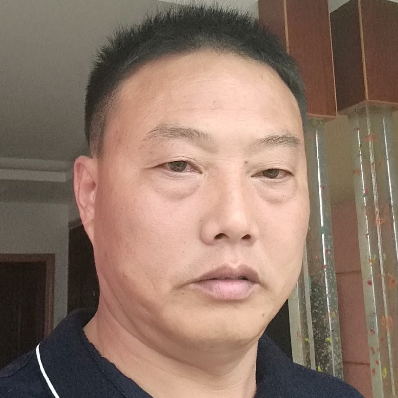张伯秋的照片