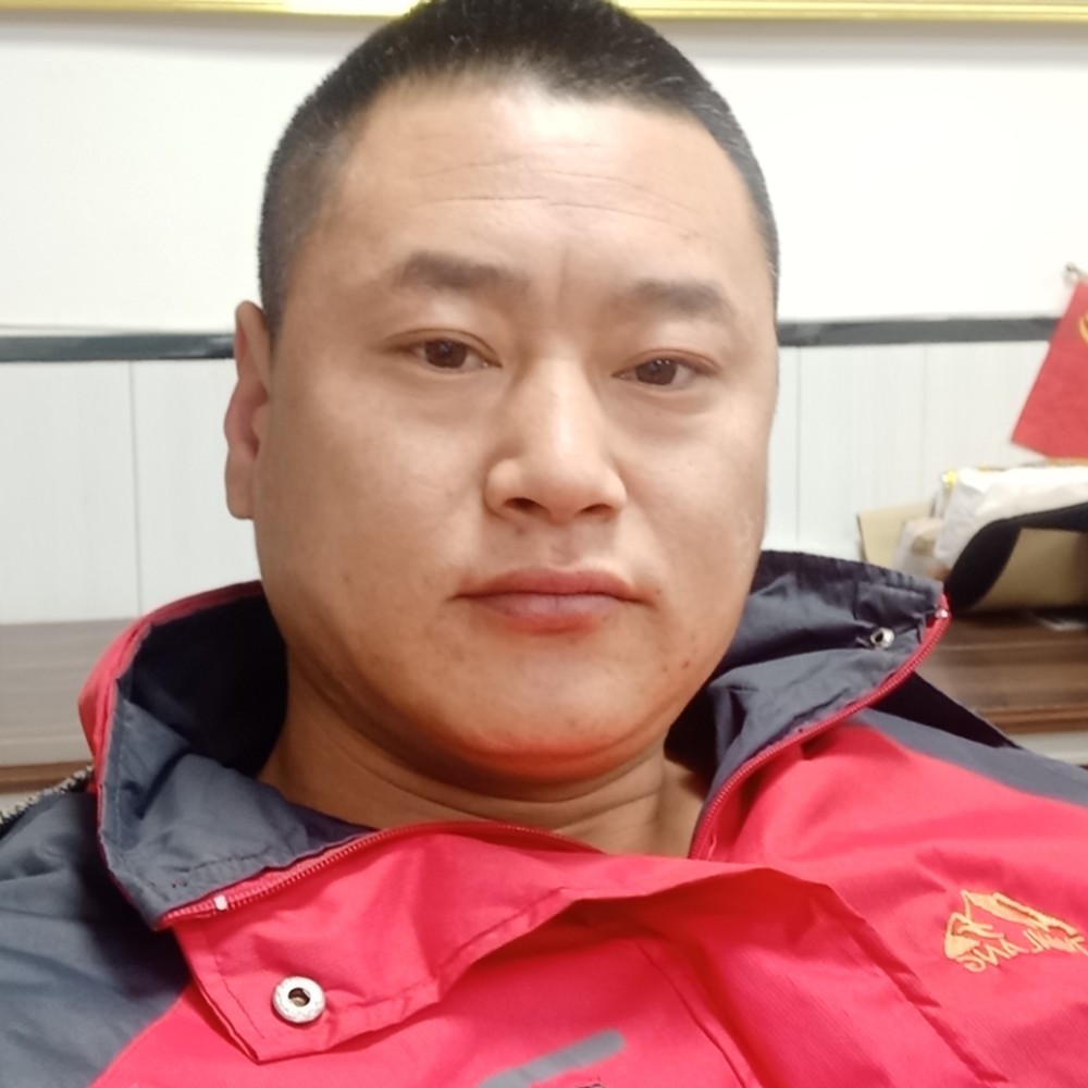 背后愿冷月的照片