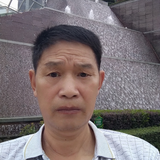 英勇吃醋黑夜的照片