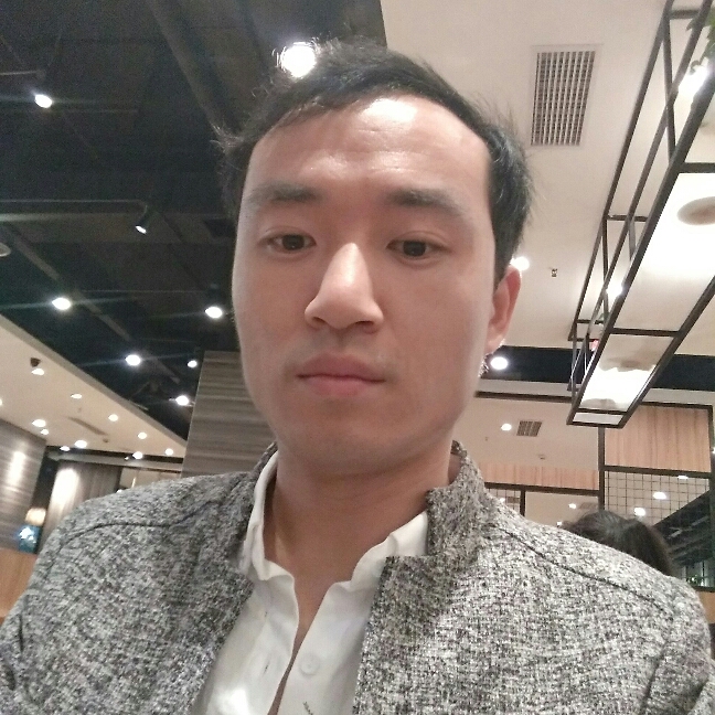 谨慎眼睛的照片