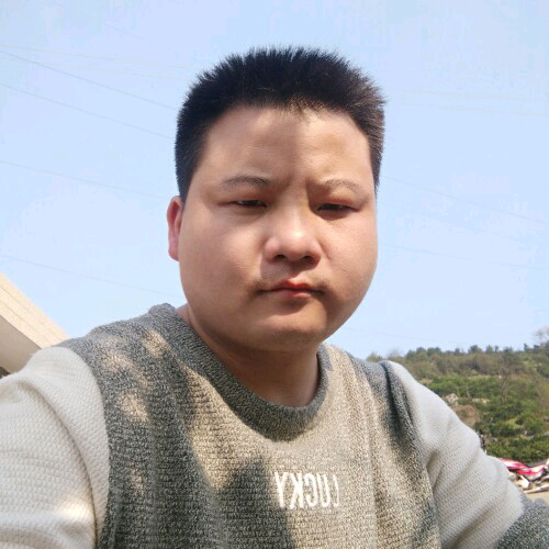 胖子老男人的照片