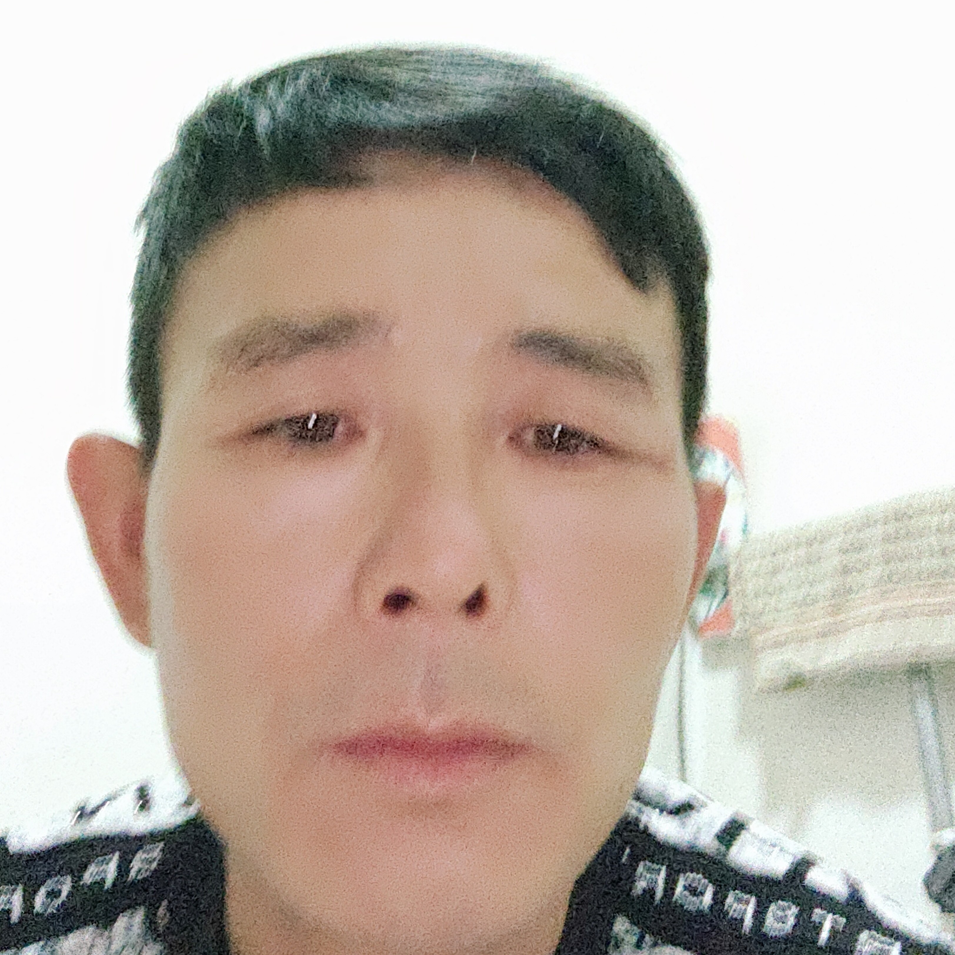 泪雨挽手花痴的照片