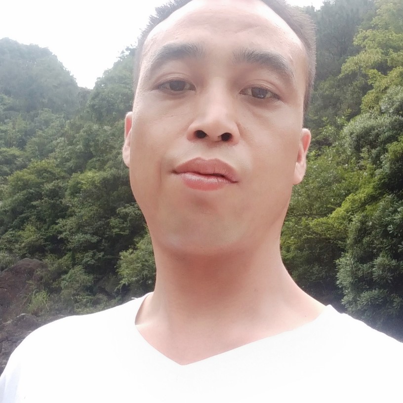 江民的照片