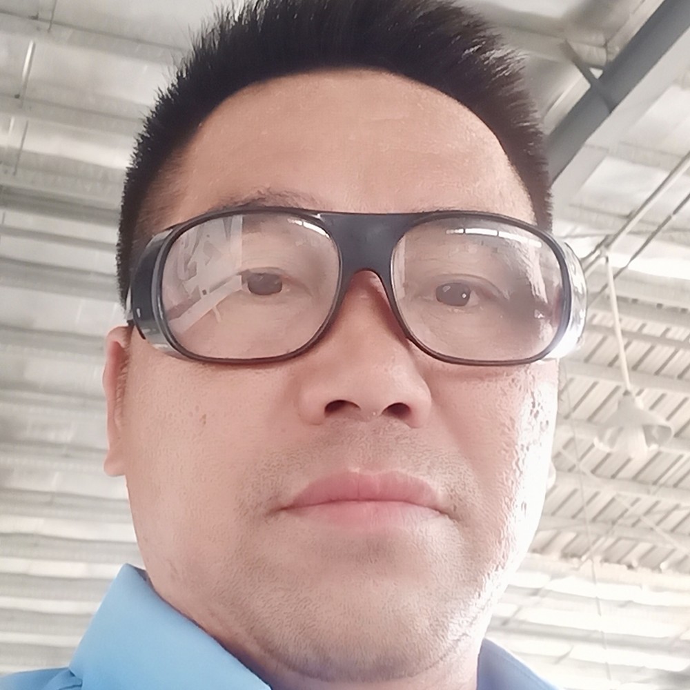 中心隐忍的照片
