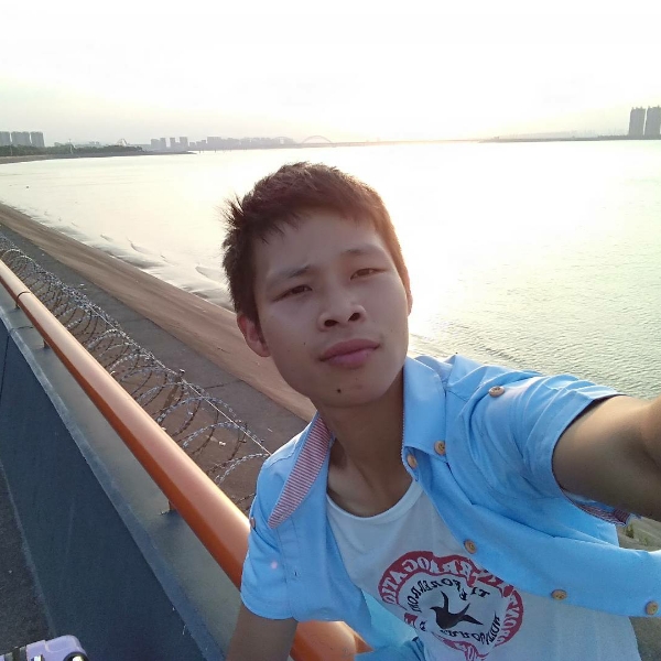 子凌，的照片