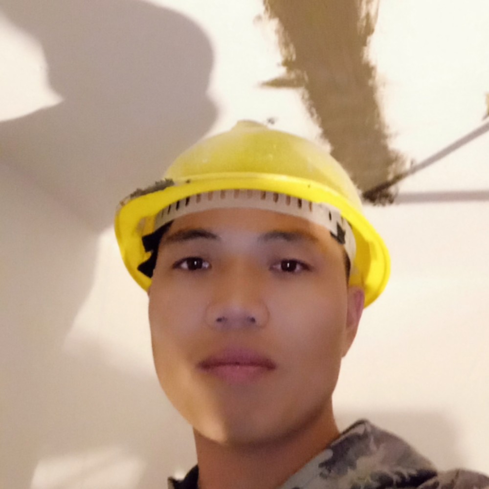 百褶裙漫步开朗的照片