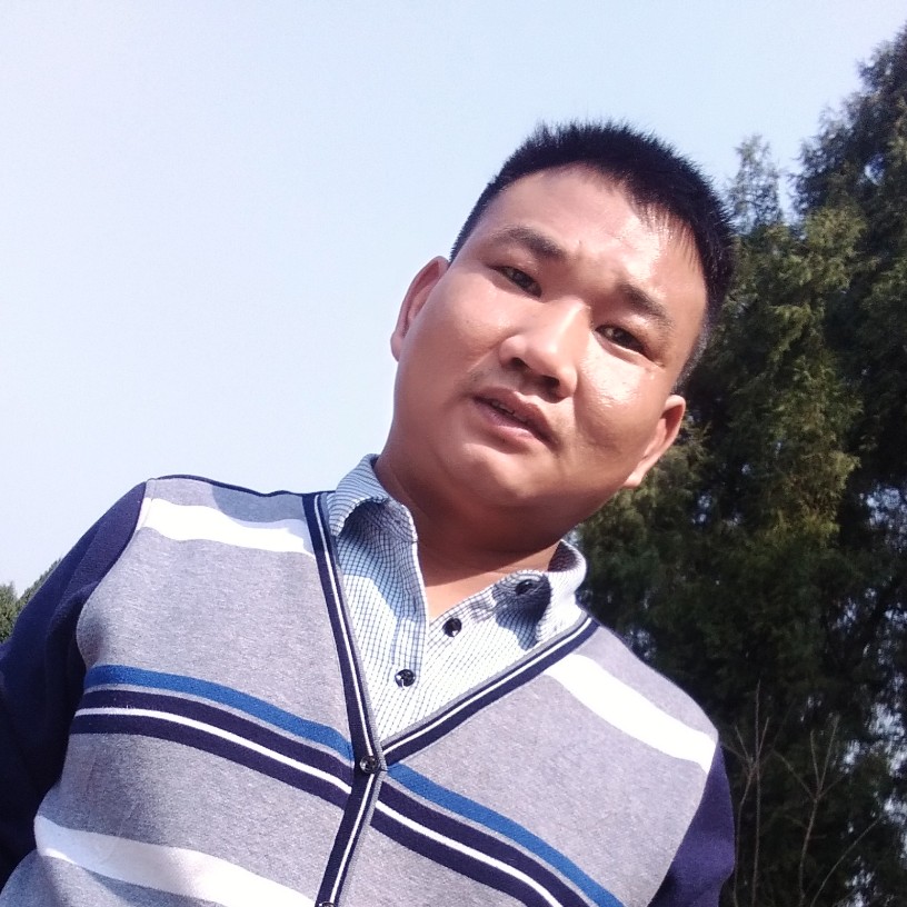 尘宵激昂的照片