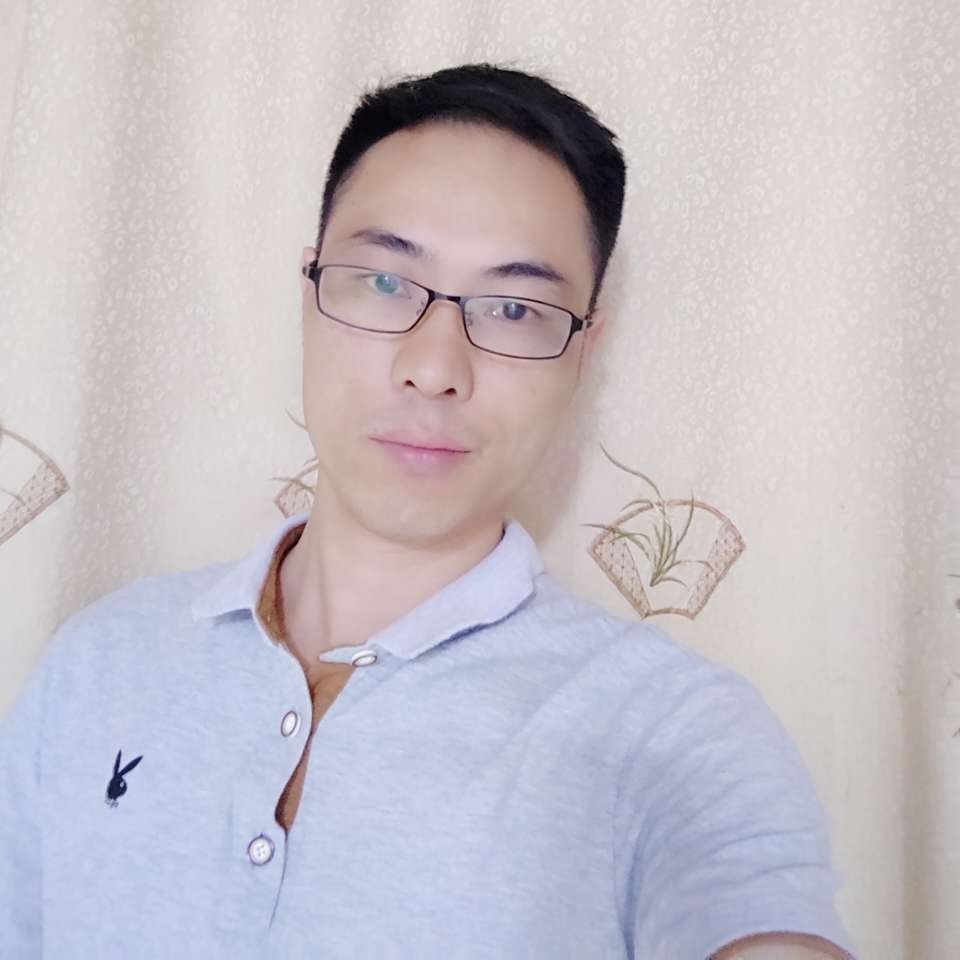 中心还彼年的照片