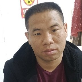 深情倾心大白的照片