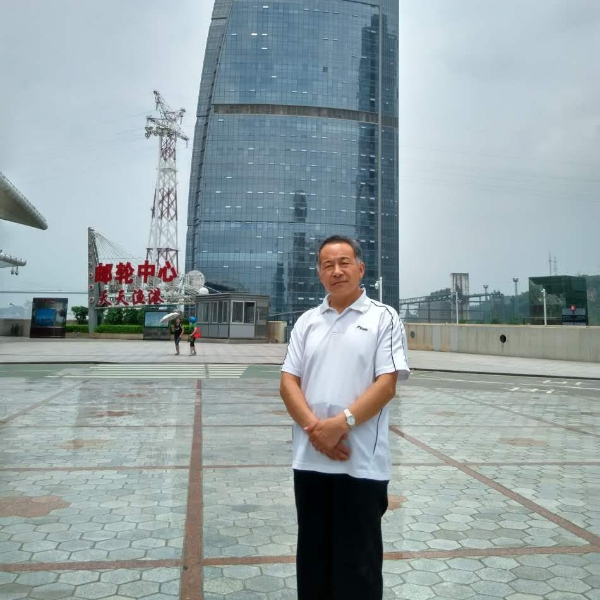 隐形浅吻云朵的照片