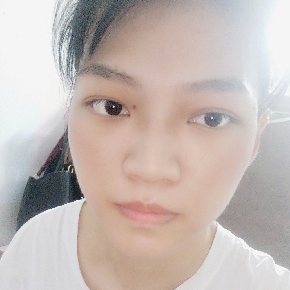 纯情保卫面包的照片