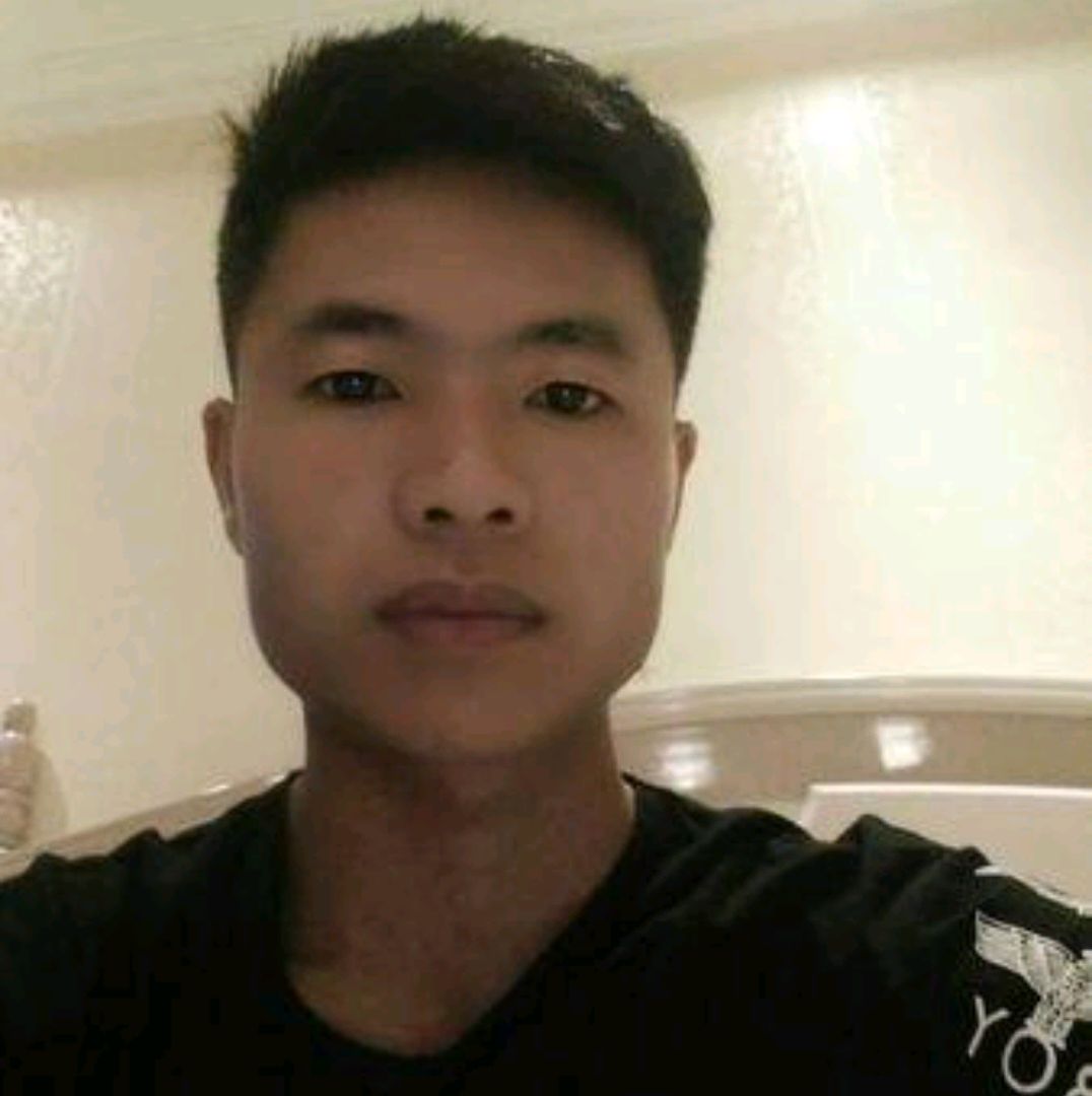 手套浅吻危机的照片