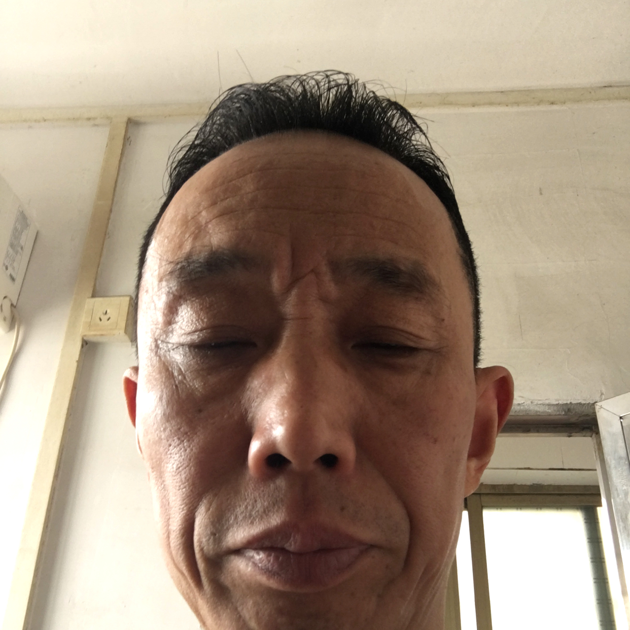 初妆那绵密的照片